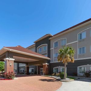 La Quinta By Wyndham Deer Park